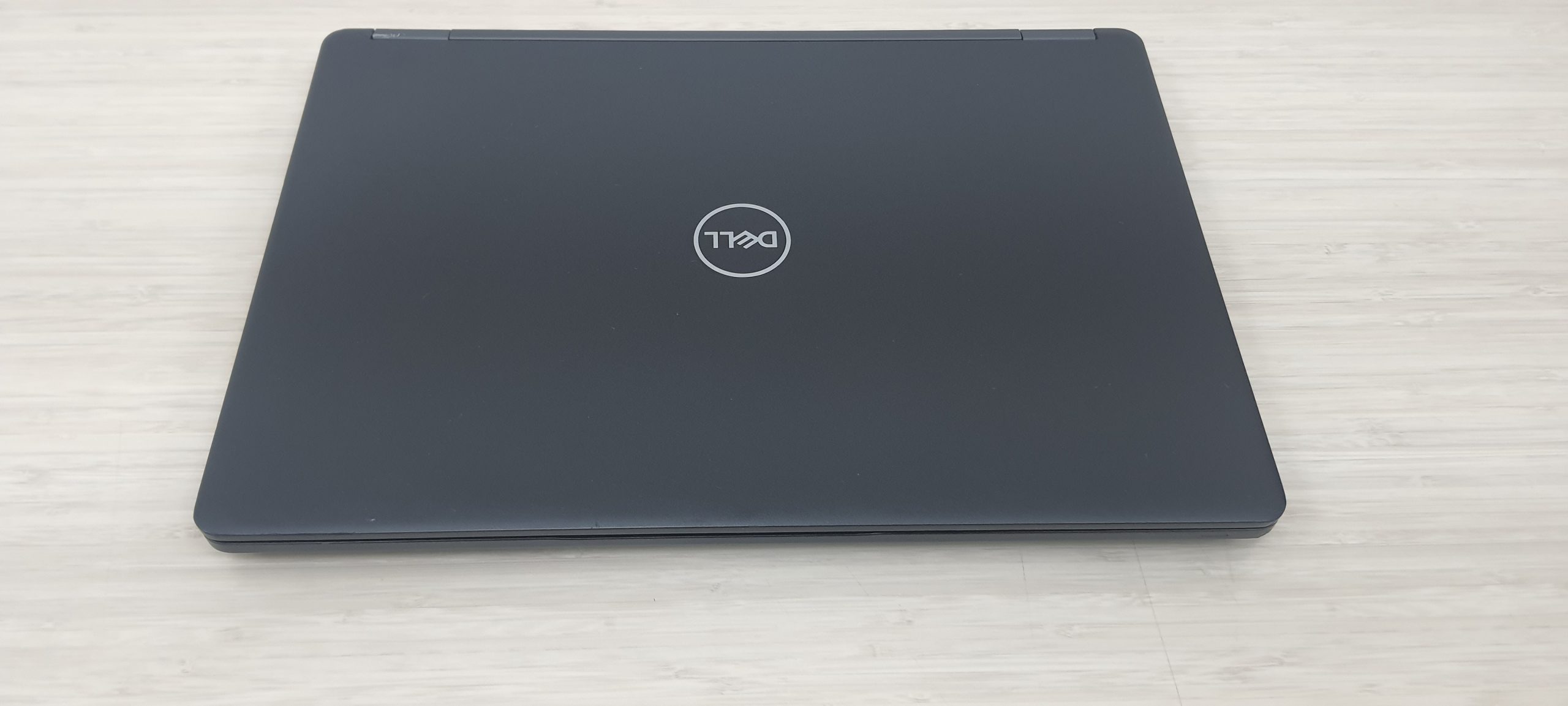 Laptop Dell Latitude 5490 Intel Core i7 8th Gen 16GB RAM + 128GB SSD - Imagen 7